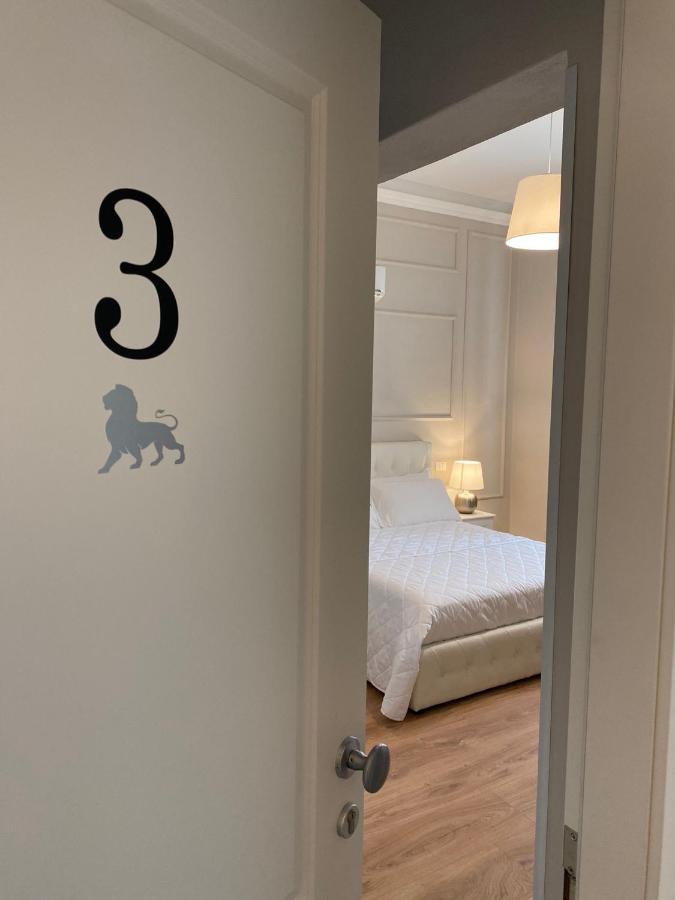 Four Lions Villa Guesthouse ปิซา ภายนอก รูปภาพ