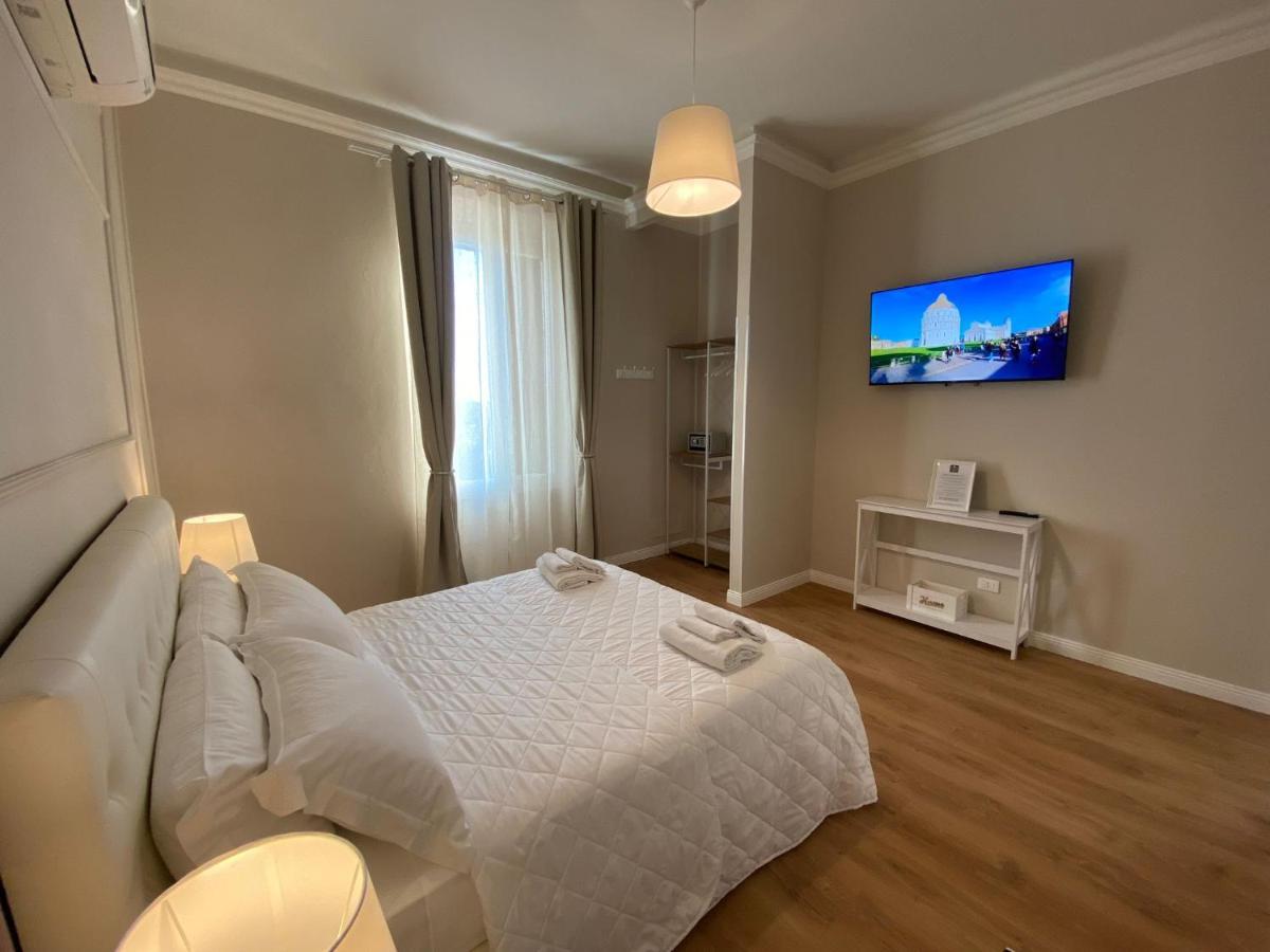 Four Lions Villa Guesthouse ปิซา ภายนอก รูปภาพ